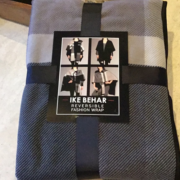 Fleece Shawl - Picture 3 of 4